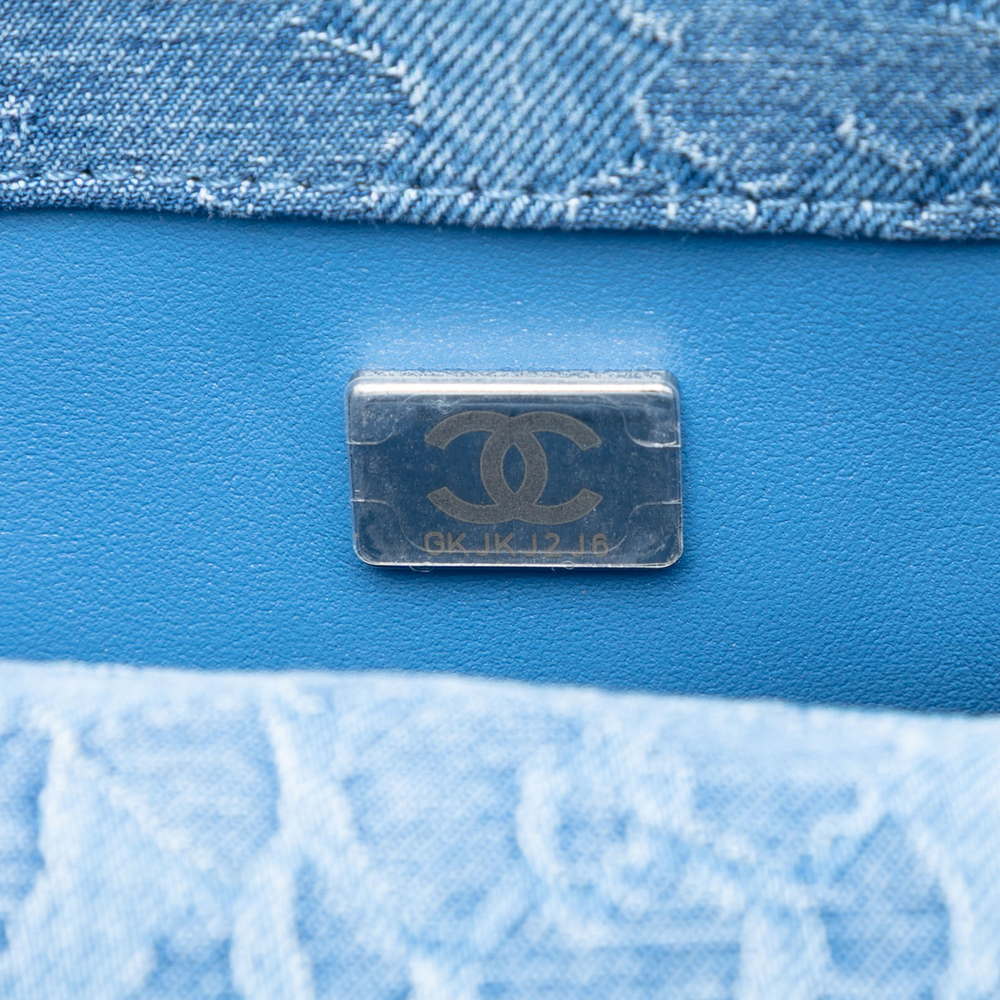 Pre-Loved Chanel Mini Quilted Denim Camellia Sweetheart Flap - Picture 5 of 7